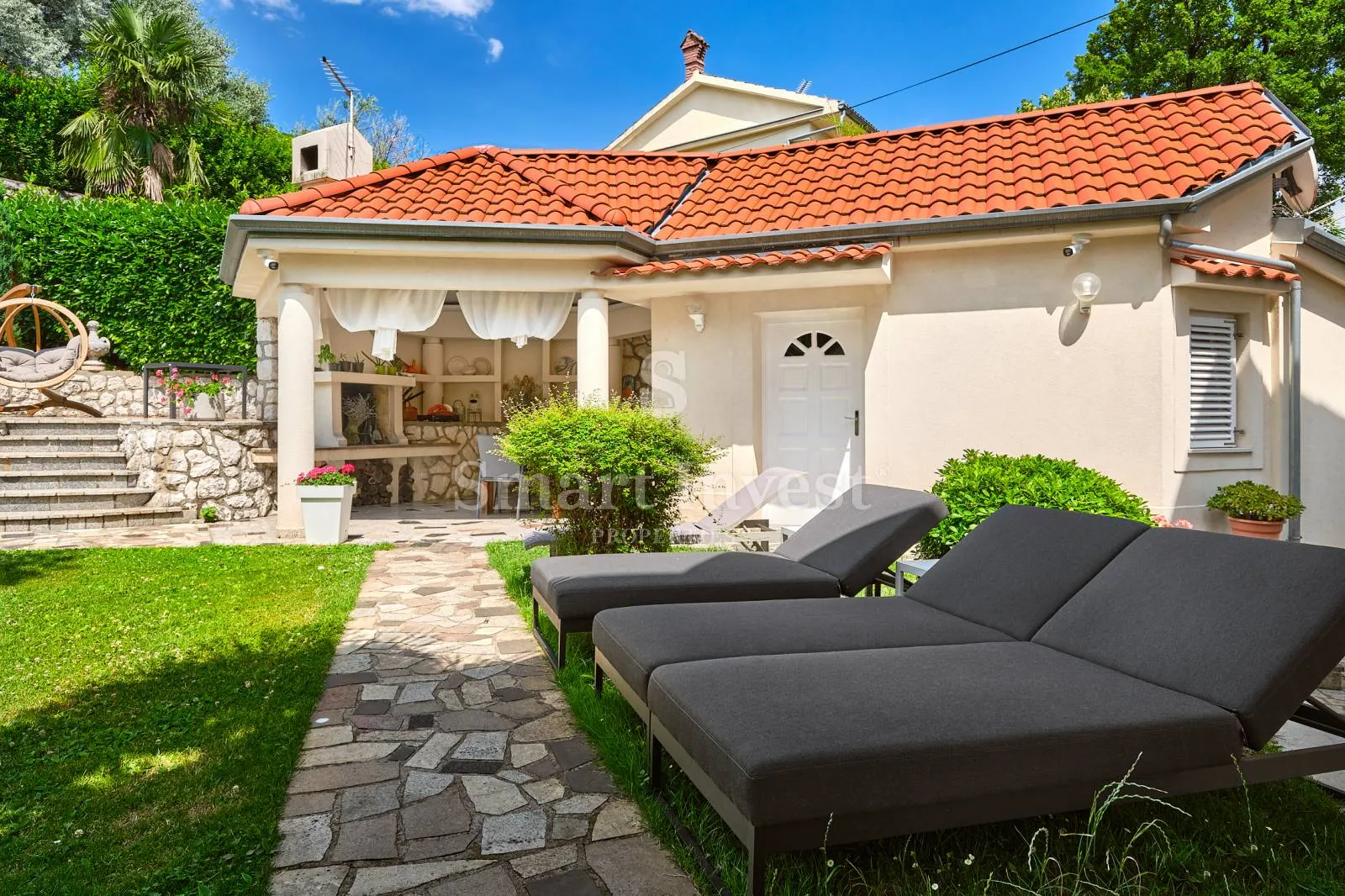 opatija, vila s pogledom na more i velikom okućnicom - slika 18