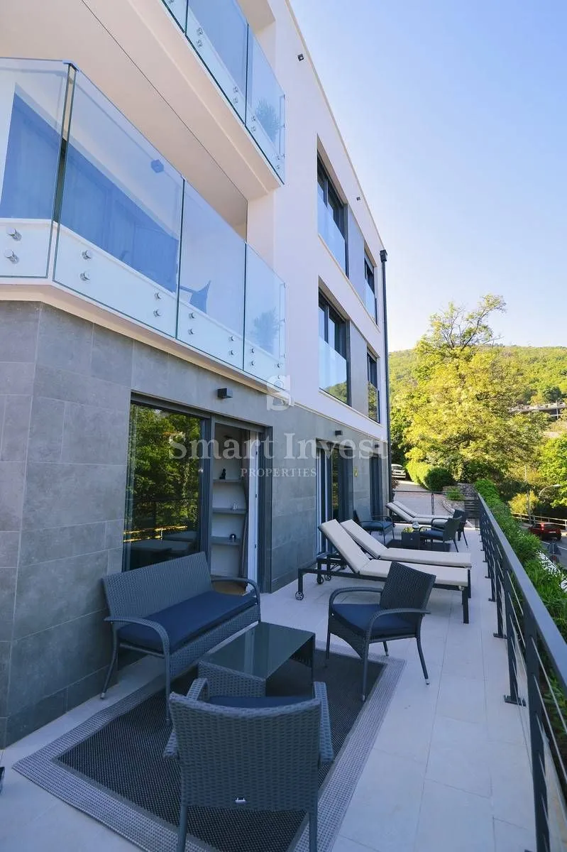 opatija centar, luksuzna vila sa 6 stanova i predivnim pogledom na kvarner - slika 9