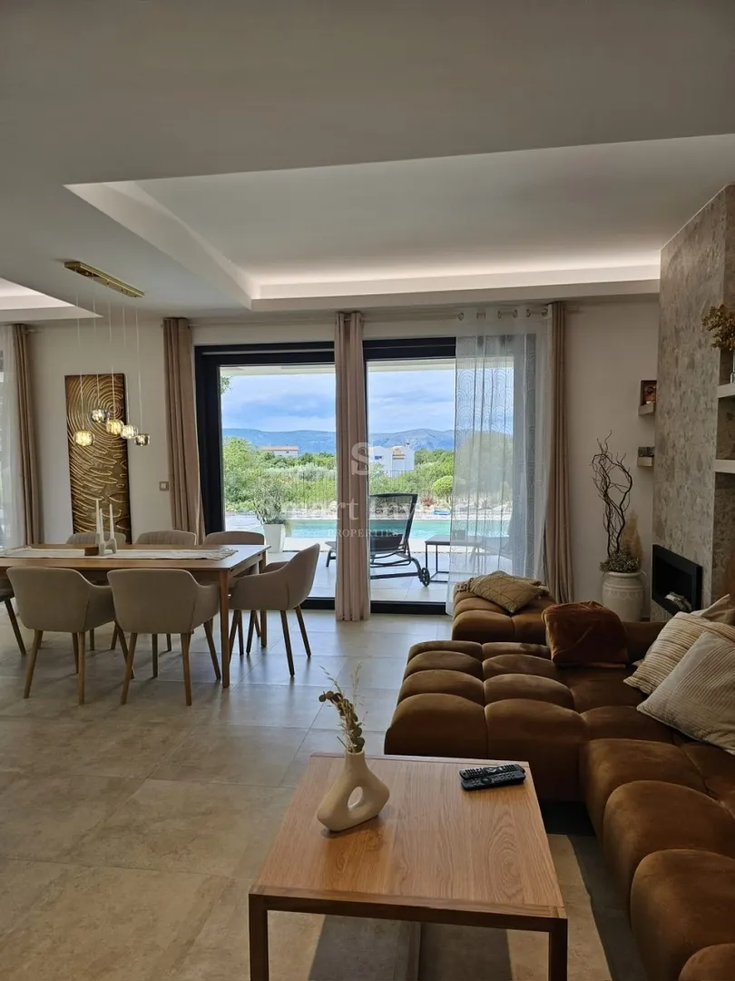 krk - linardići, luksuzna vila s bazenom - slika 13