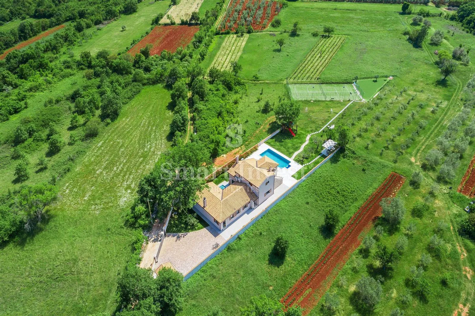 krnica, luksuzna vila s wellnessom, golfom i sportskim terenima - slika 4