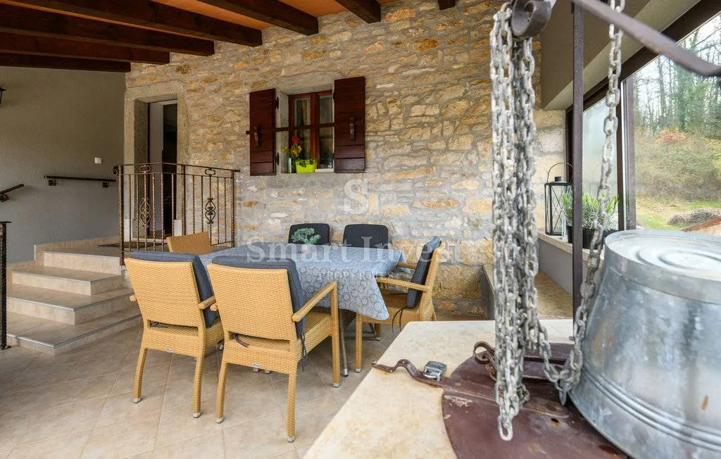 istra - gračišće, prekrasno renovirana kamena kuća - slika 23