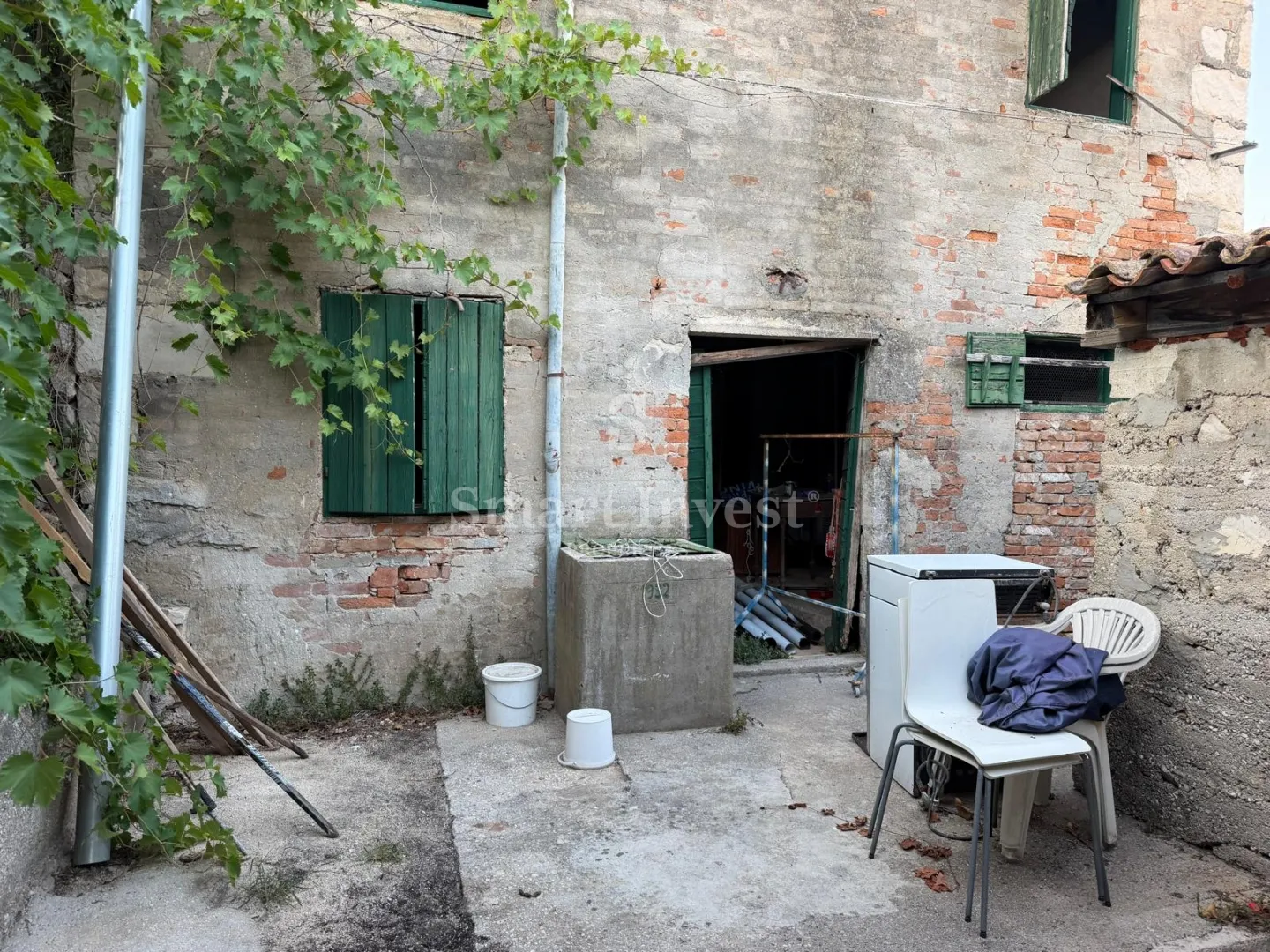 cres, stara štala za prenamjenu u blizini centra i mora - slika 10