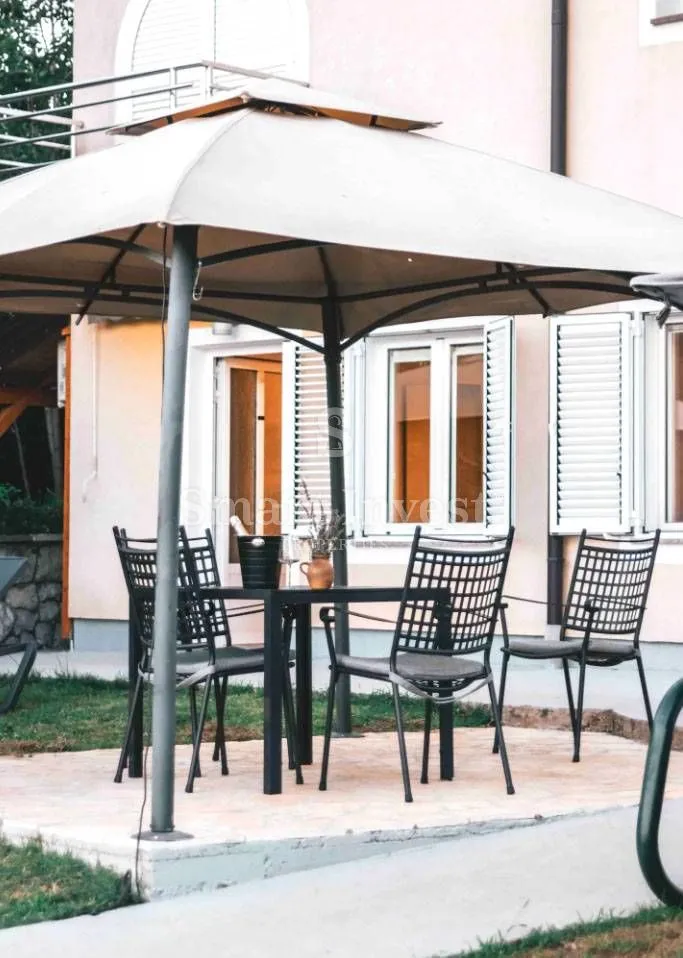 volosko, , 3 etažirana zasebna apartmana sa okućnicom - slika 4