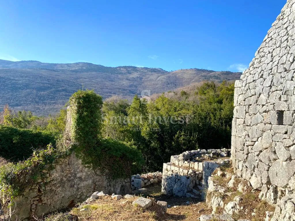 opatijska rivijera, teren od 3.282 m2 sa 7 starina i projektom, pogled na more - slika 18