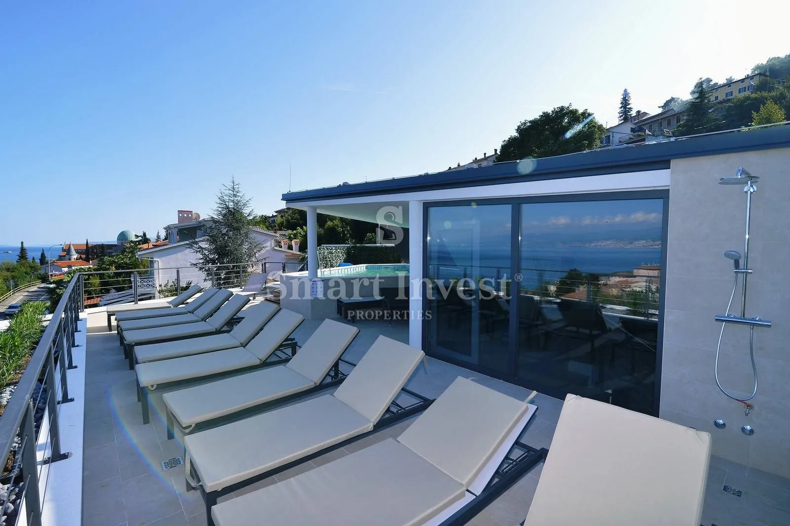 opatija centar, luksuzna vila sa 6 stanova i predivnim pogledom na kvarner - slika 2
