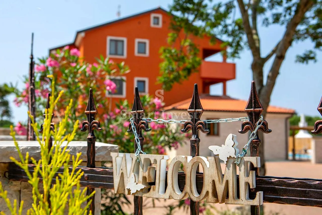 UMAG, ECO RESORT, hotel i restoran na zemljištu od 7000 m2