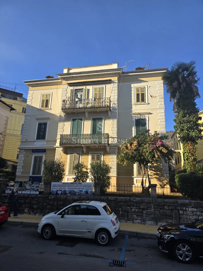 opatija - centar, prostran stan s balkonom, za najam - slika 5