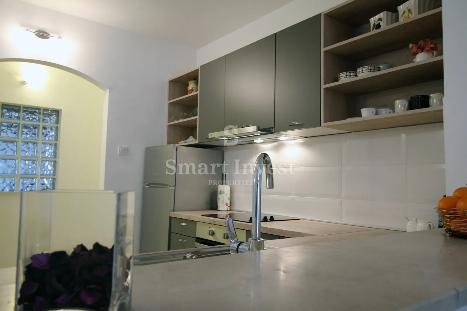 matulji - jušići, kuća u nizu s 3 stana, pogledom na more, konobom i garažom - slika 35