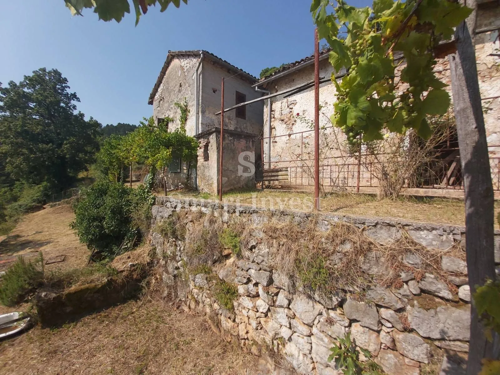 poljane, seosko imanje na zemljištu od 6097 m2 - slika 11