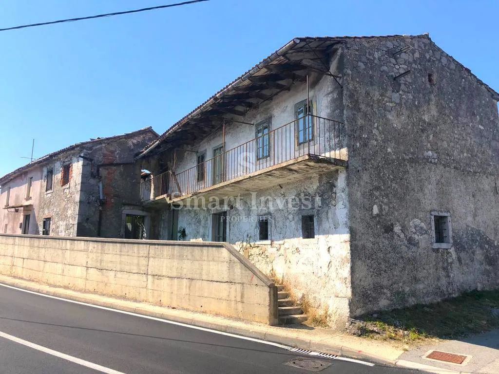 MATULJI - ŠAPJANE, 6 kuća za adaptaciju, 21.860 m2 zemljišta, na prodaju - Šapjane, Matulji
