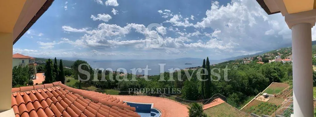 opatija, vila s bazenom i pogledom na more na velikoj okućnici - slika 12