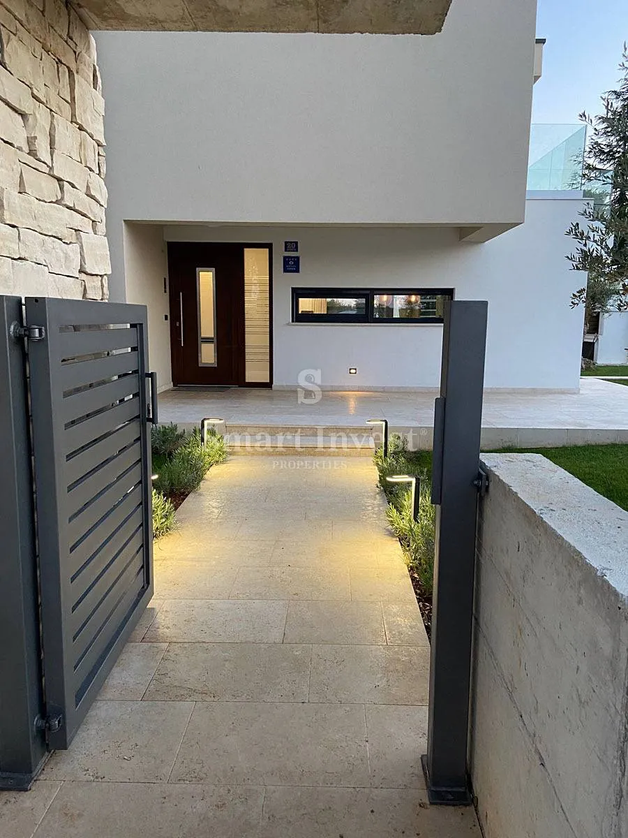 poreč okolica, moderna vila s grijanim bazenom i prostranom okućnicom - slika 27