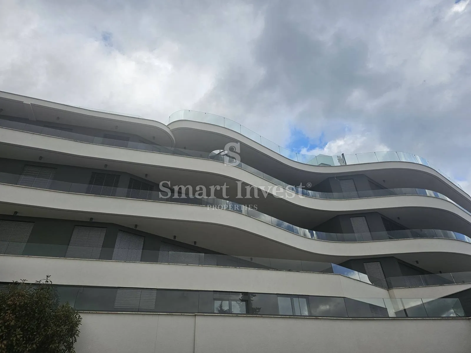 OPATIJA, stan 3S+DB s terasom, garažom i pogledom na more