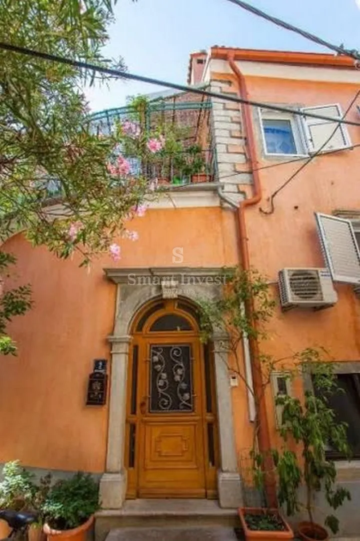 cres, kuća s apartmanima i restoranom - slika 24