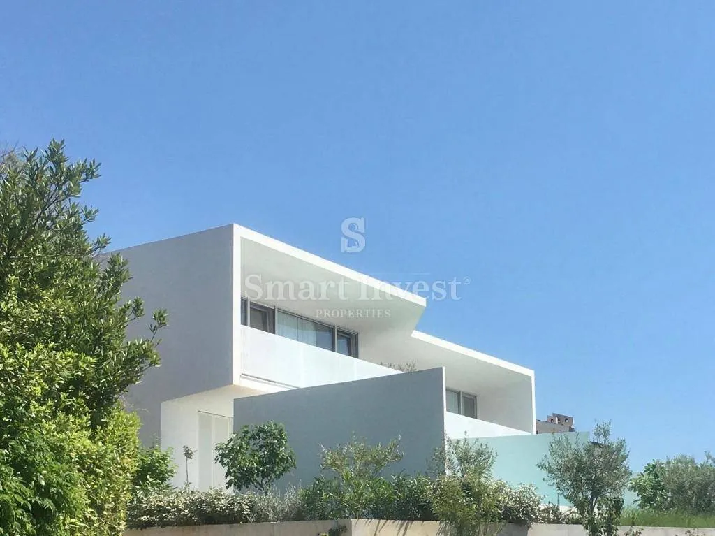 krk, moderna villa s dva stana i 2 bazena 500 m od mora - slika 2