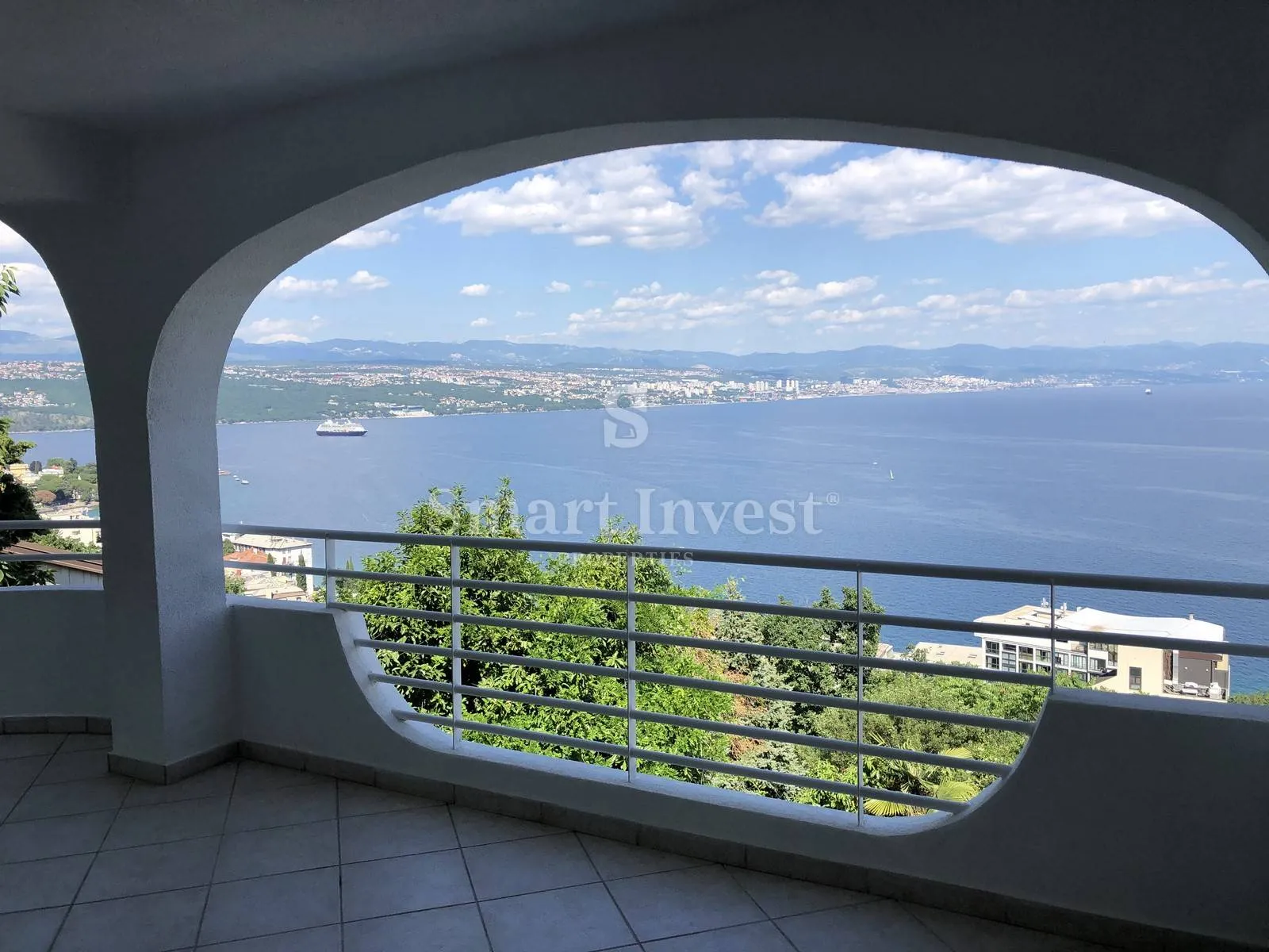 OPATIJA, odličan stan od 150 m2, 2S+DB, s panoramskim pogledom na Kvarner