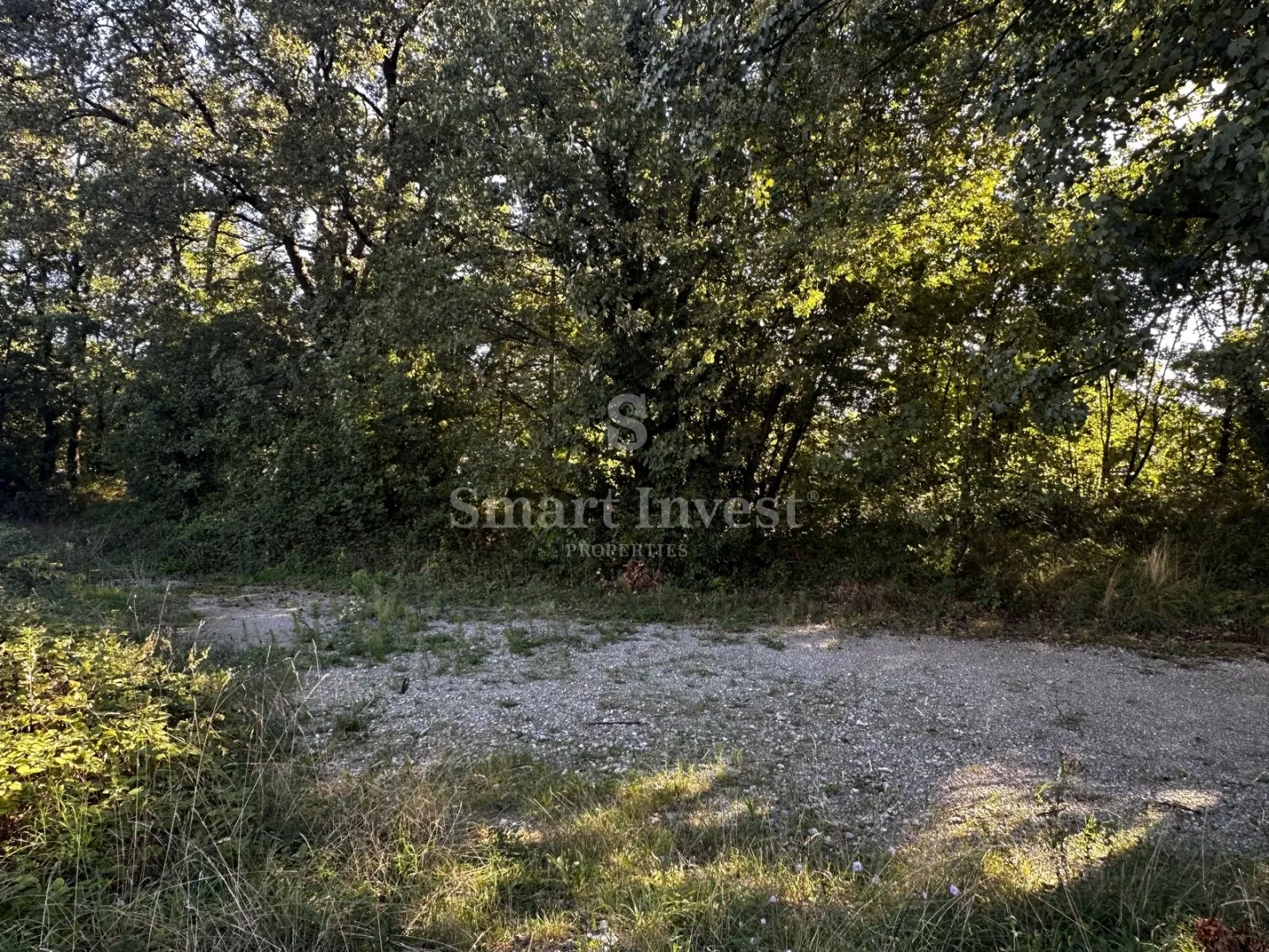 MATULJI - CENTAR, zemljište od 835 m2 za izgradnju kuće