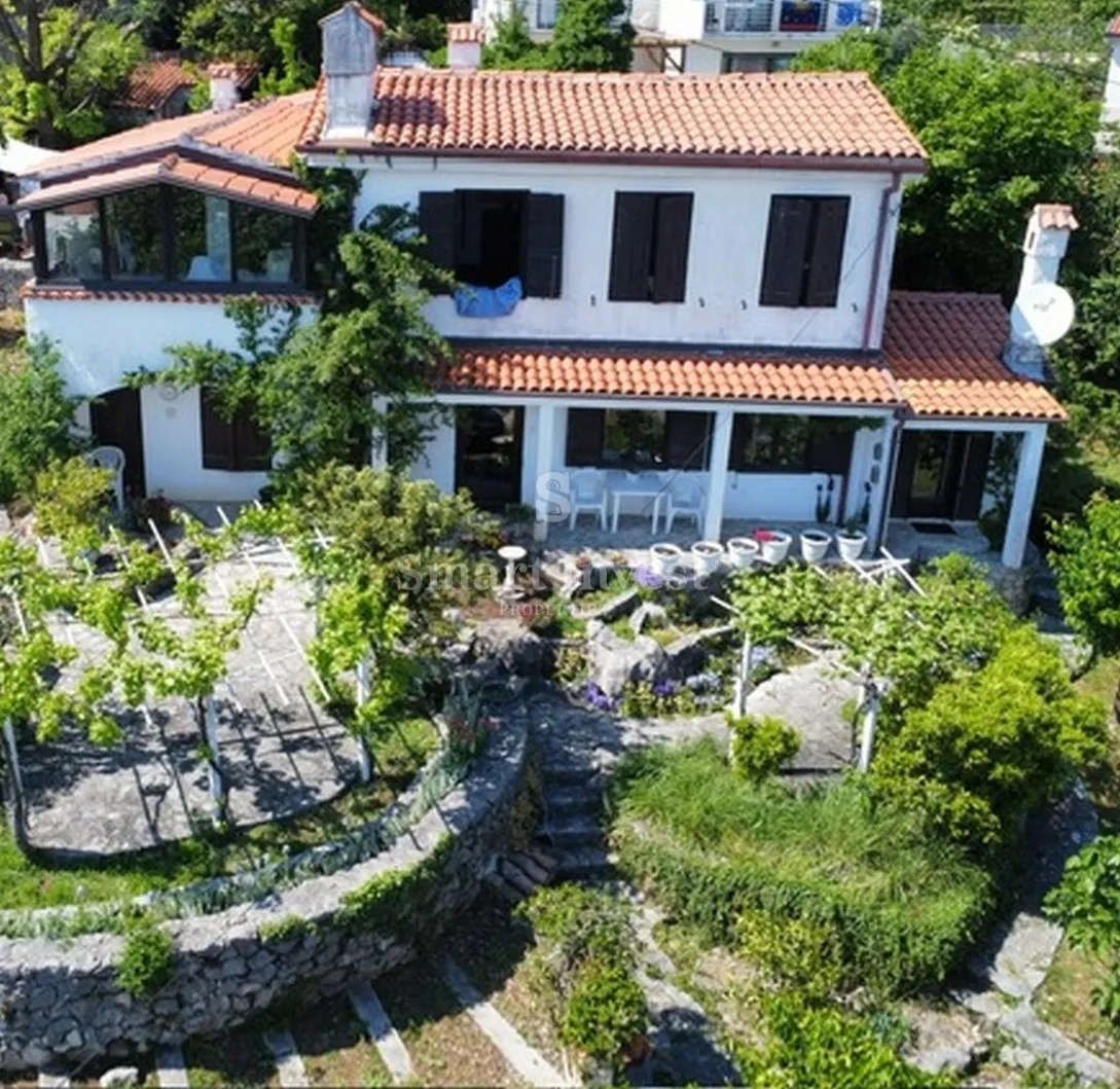pobri, kuća s velikom okućnicom - slika 44