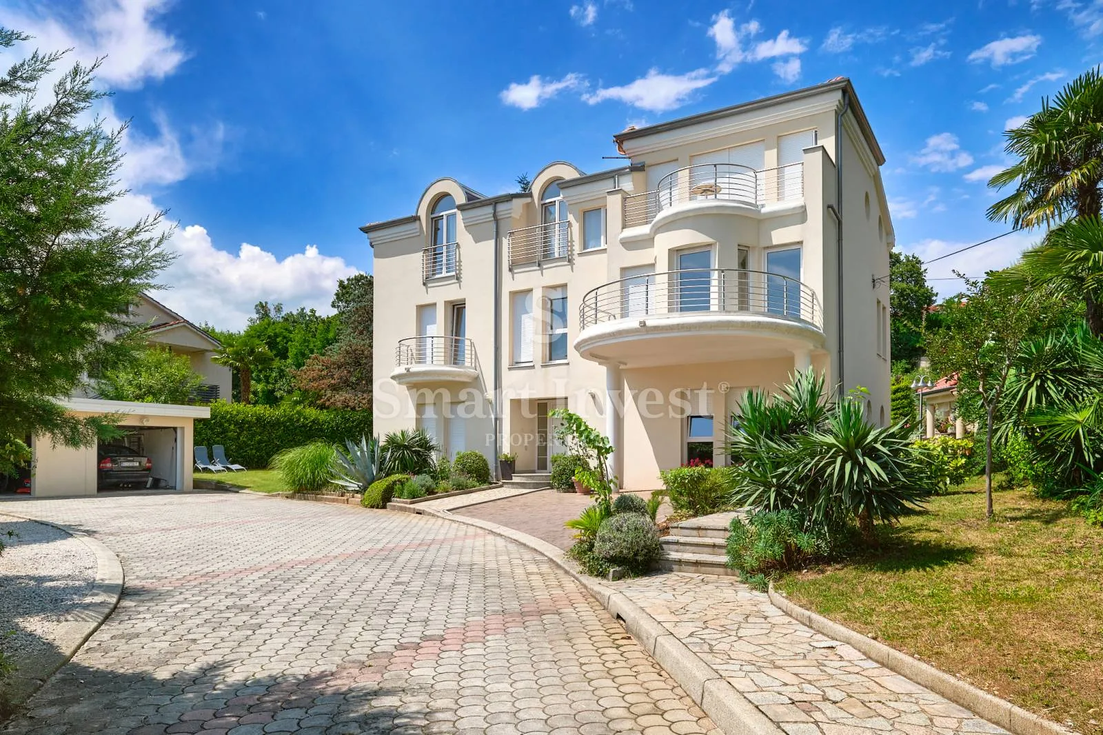 opatija, vila s pogledom na more i velikom okućnicom - slika 1