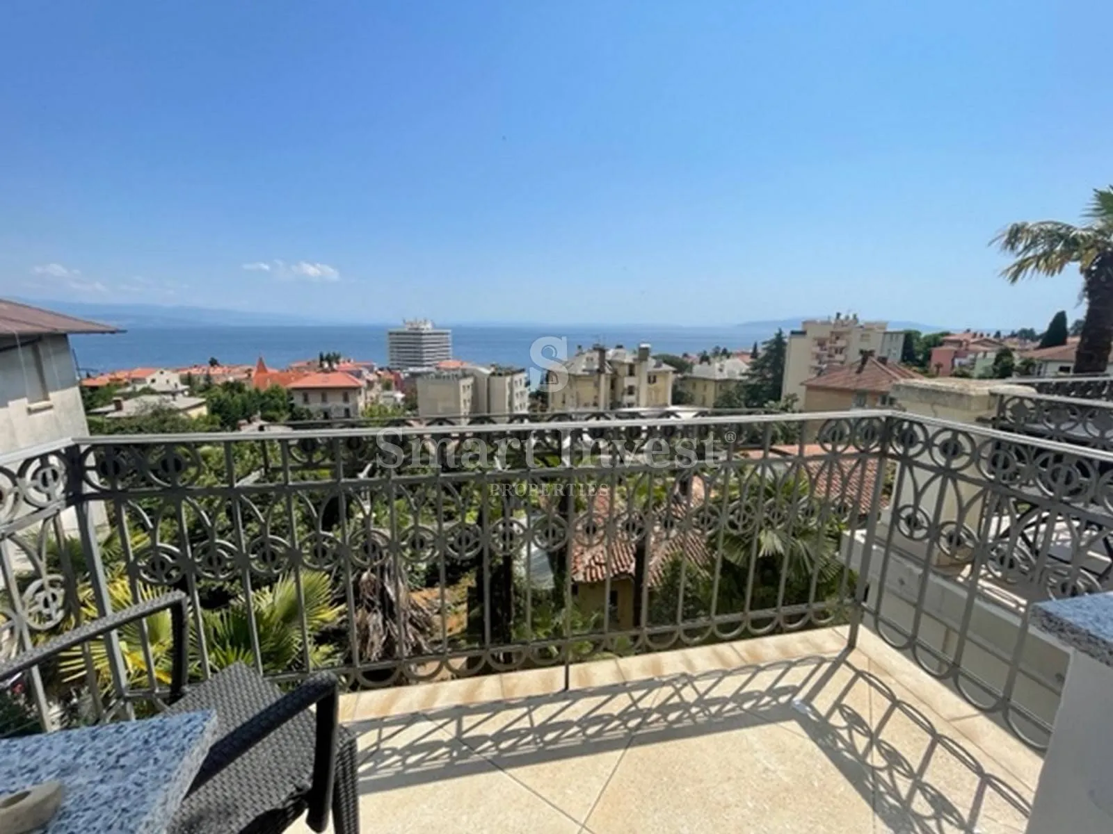 OPATIJA, prekrasan stan 3S+DB s pogledom na more i 2 parkirna mjesta