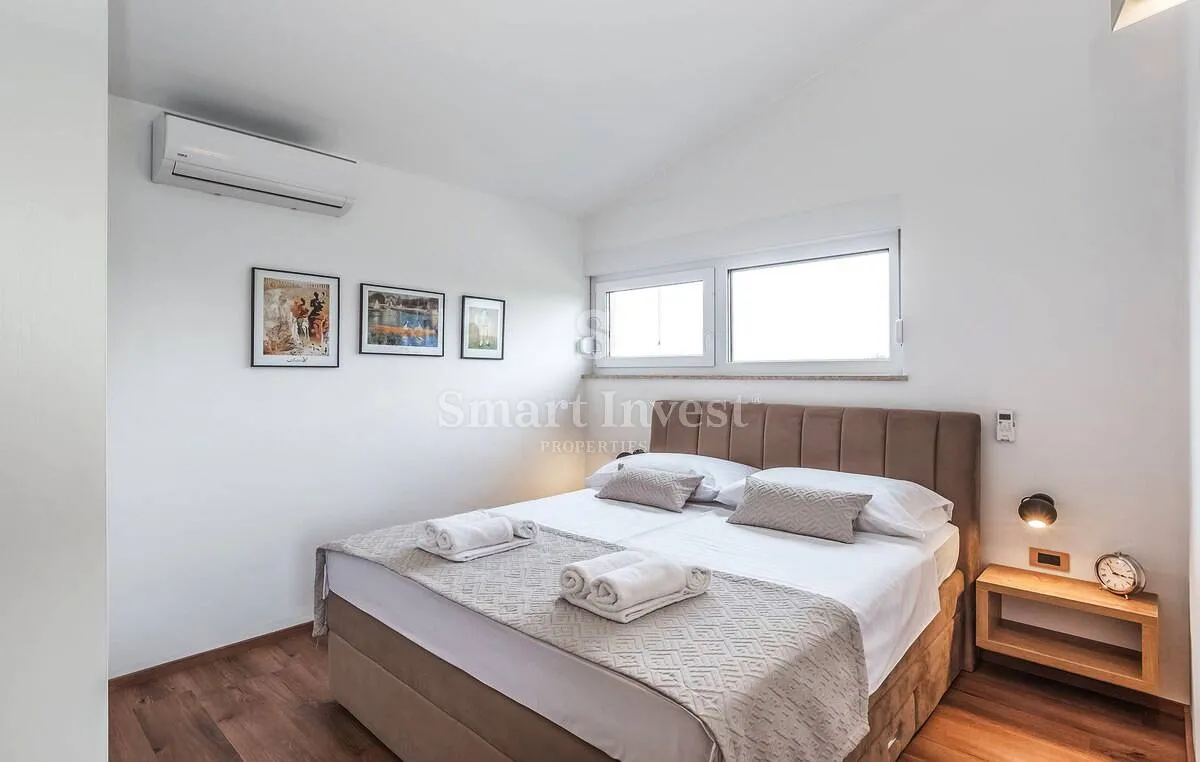 poreč, vila s bazenom, wellnessom i pogledom na more - slika 34