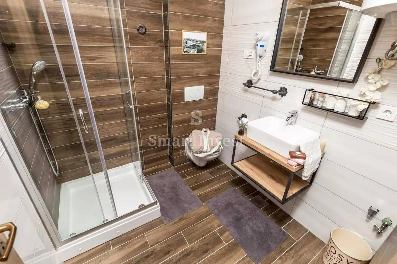 rijeka - korzo, dva apartmana s uhodanim poslom - slika 22