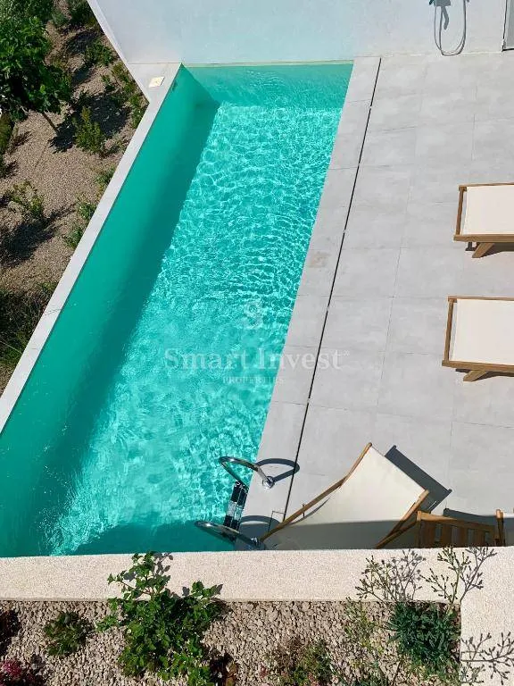 krk, moderna villa s dva stana i 2 bazena 500 m od mora - slika 6