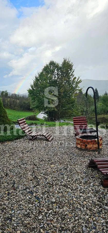 vrbovsko, kuća s bazenom i okućnicom od 6200 m2 - slika 11