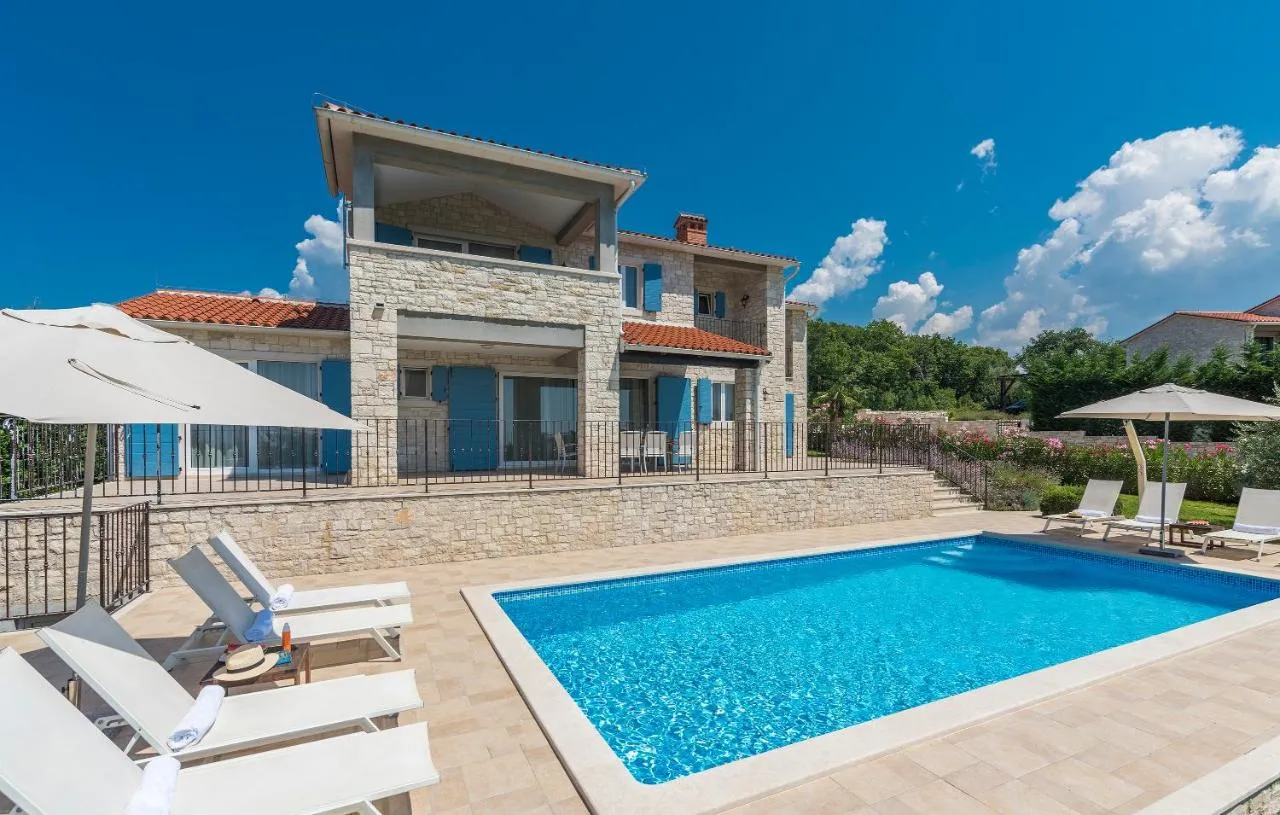 višnjan, kamena istarska vila s pogledom na more - slika 2