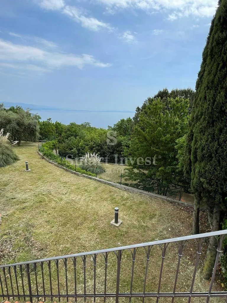 opatija, vila s bazenom i pogledom na more na velikoj okućnici - slika 6