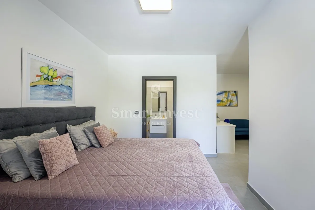 labin - rabac, nova moderna vila s bazenom 7 km od mora - slika 45