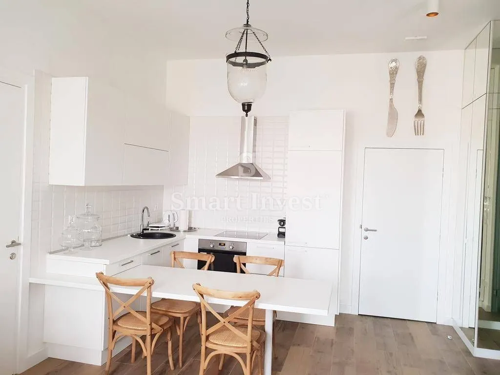 opatija - centar, etaža s 5 apartmana, 150 m od mora - slika 6