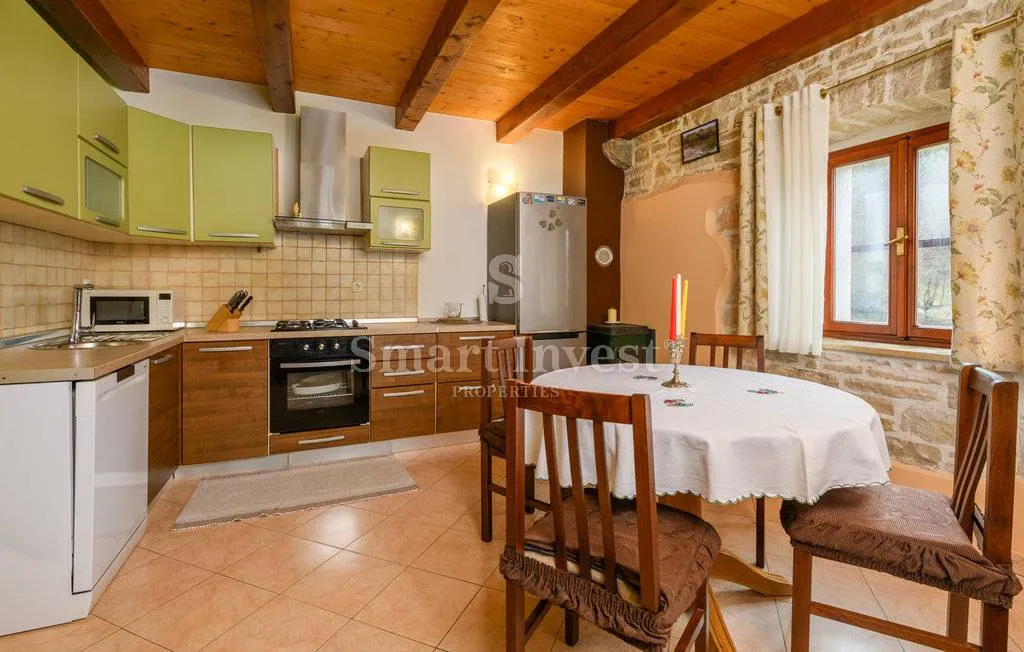 istra - gračišće, prekrasno renovirana kamena kuća - slika 8