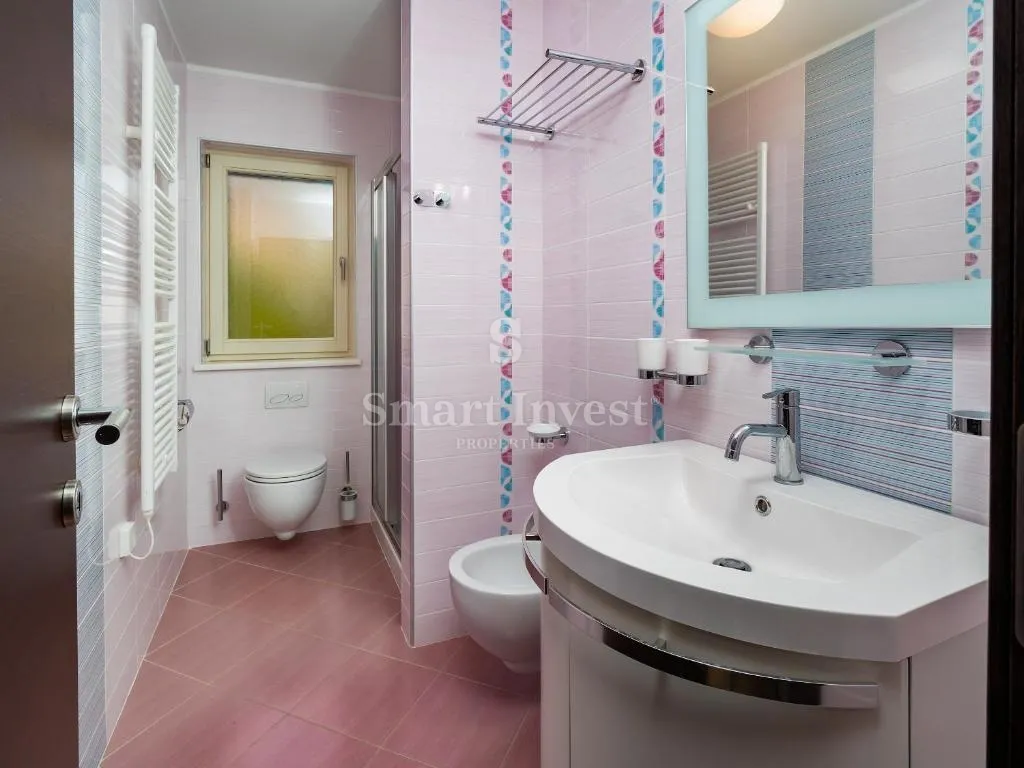 mošćenička draga, vila uz more s 6 apartmana i velikom okućnicom - slika 18
