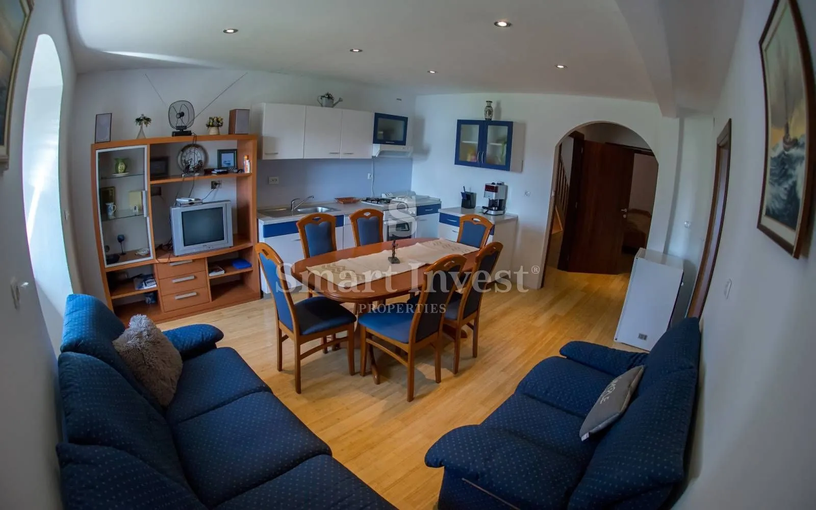 karlobag, kuća od 260 m2 s konobom! - slika 8