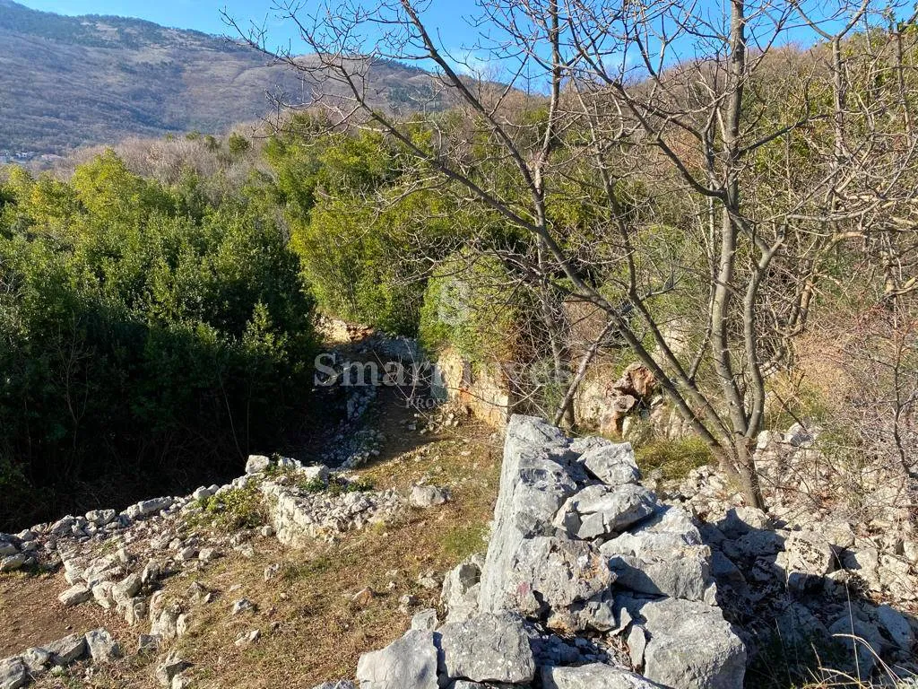 opatijska rivijera, teren od 3.282 m2 sa 7 starina i projektom, pogled na more - slika 12
