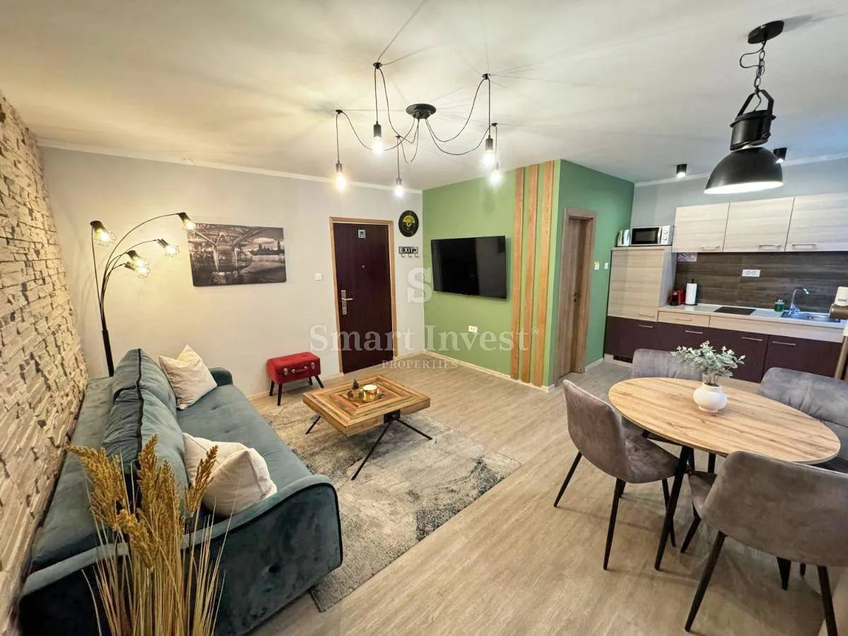RIJEKA - KORZO, dva apartmana s uhodanim poslom
