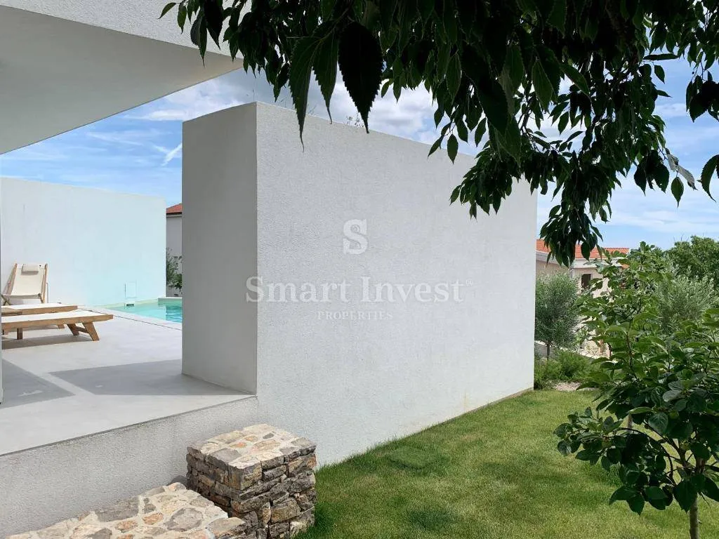 krk, moderna villa s dva stana i 2 bazena 500 m od mora - slika 27