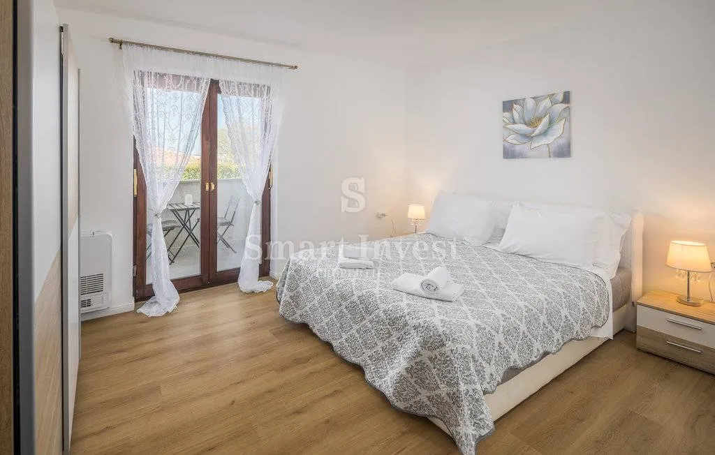 poreč, postrana kuća sa 3 apartmana i bazenom, 4 km od mora - slika 30