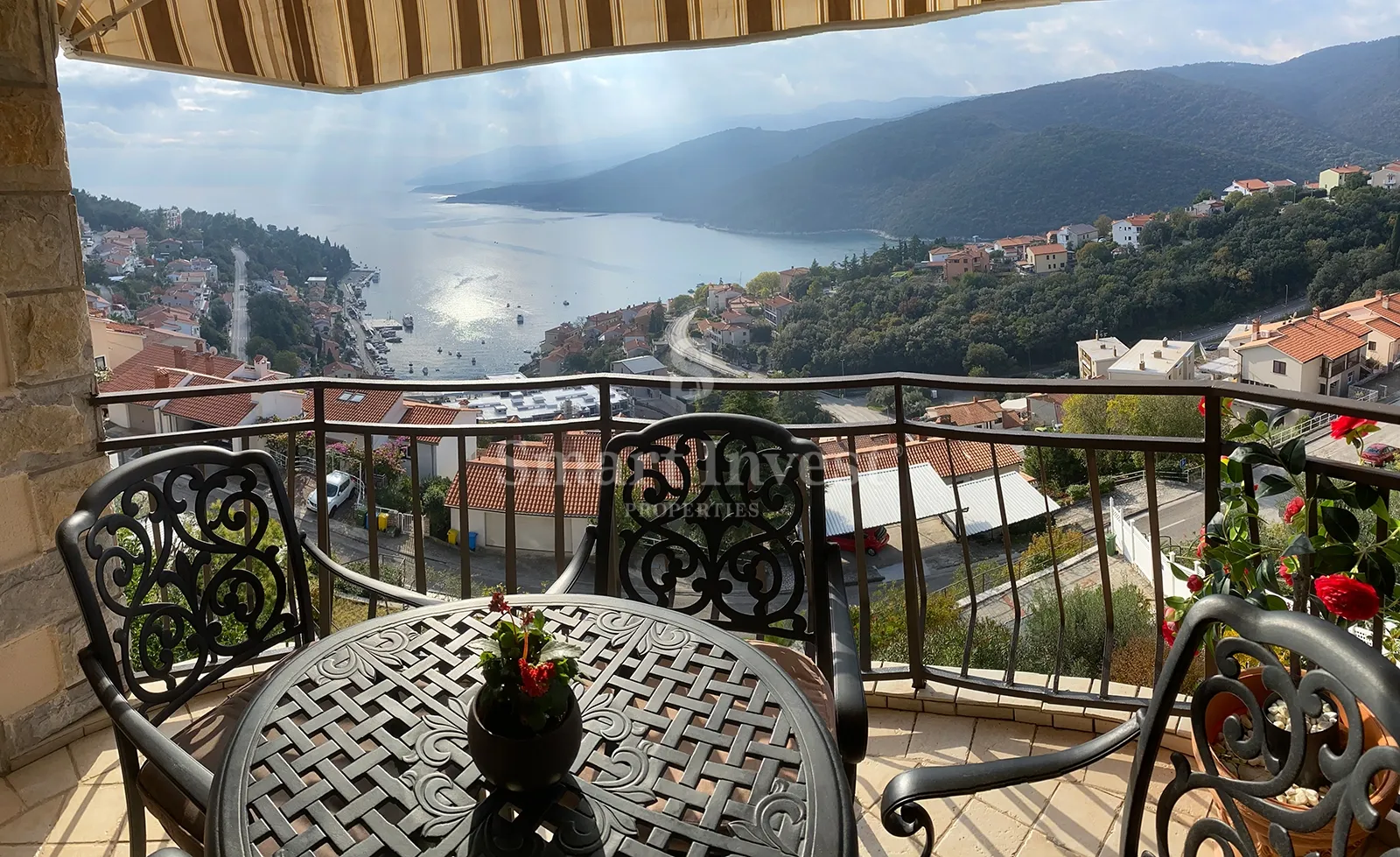 rabac, kuća s 4 stana i panoramskim pogledom na more, rijetkost! - slika 26