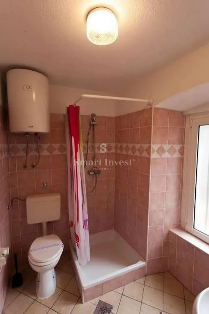 cres, kuća s apartmanima i restoranom - slika 37