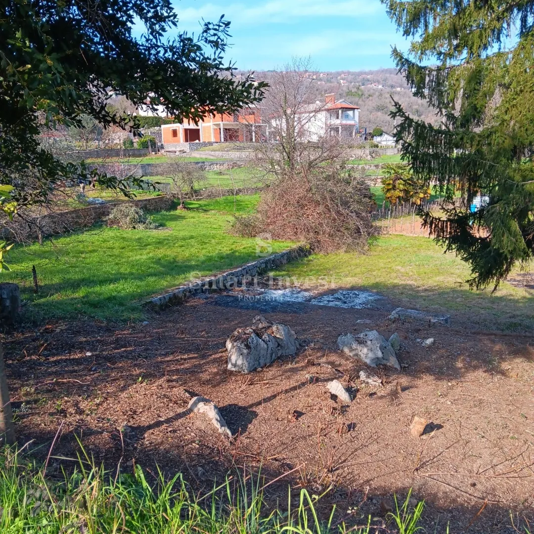 poljane, građevinsko zemljište od 1400 m2 - slika 11