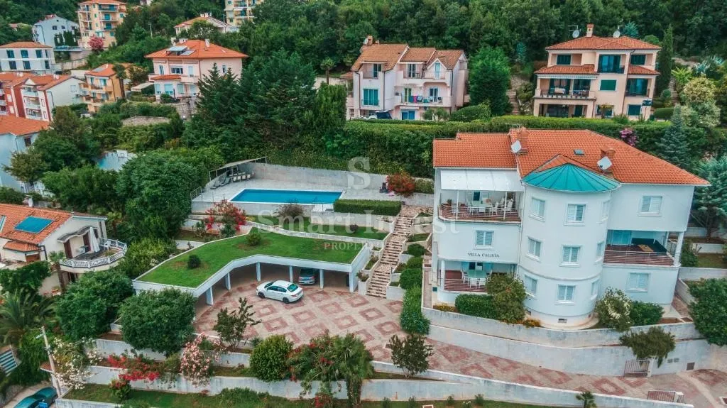 ičići, stan 2s+db s pogledom na more u vili s bazenom, za najam - slika 35