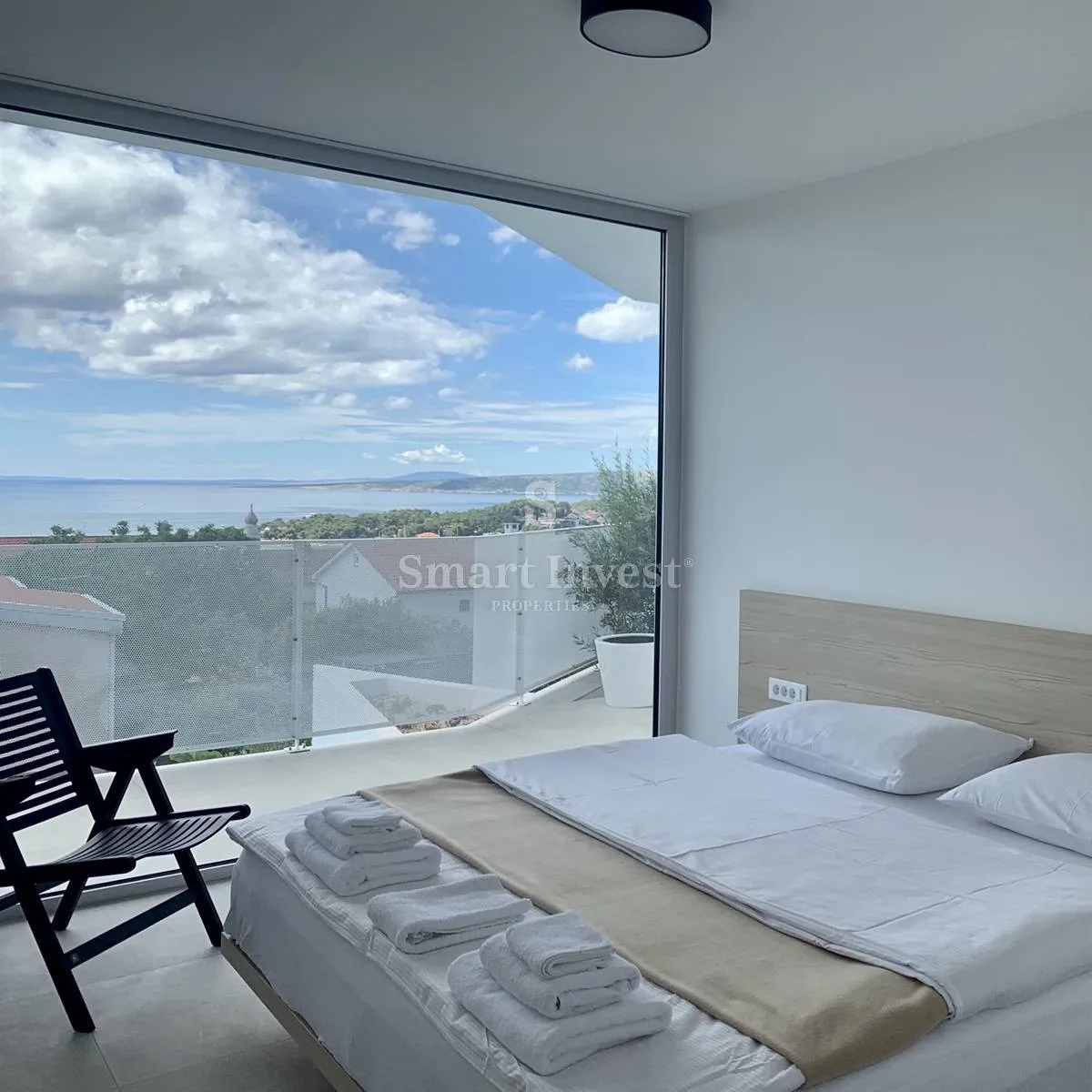 krk, moderna villa s dva stana i 2 bazena 500 m od mora - slika 25