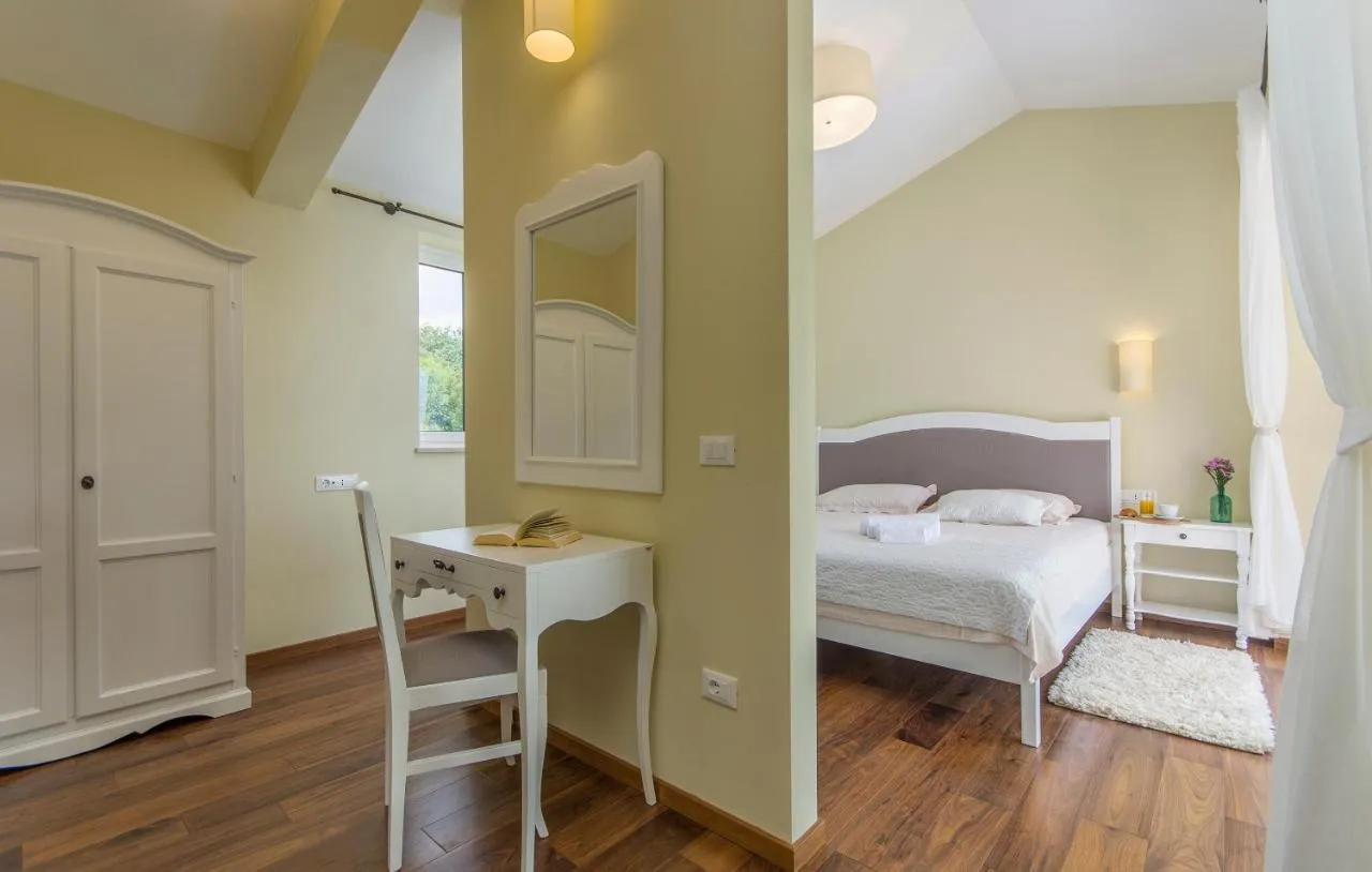 višnjan, kamena istarska vila s pogledom na more - slika 21