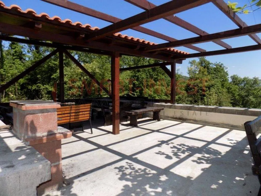 lovran, iznajmljuje se apartmanska kuća od 360 m2 - slika 14
