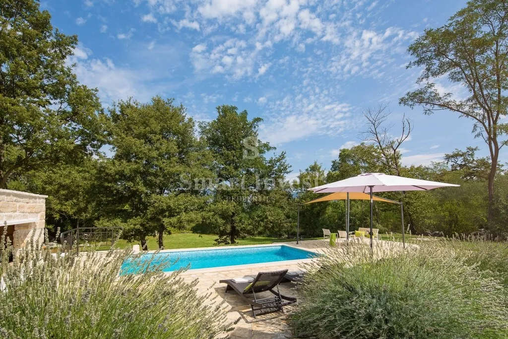 labin - okolica, vila s bazenom i potpunom privatnošću - slika 33