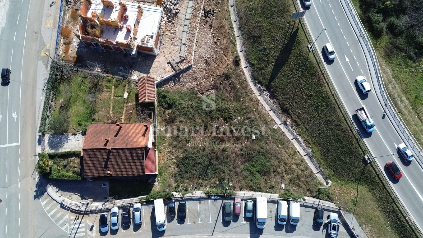 OPATIJA - VOLOSKO - zemljište na frekventnoj lokaciji!