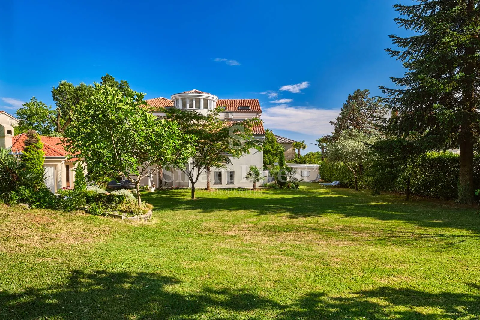 opatija, vila s pogledom na more i velikom okućnicom - slika 11