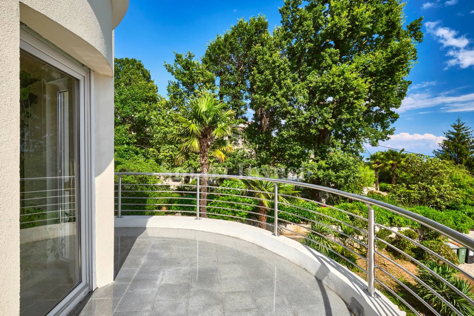 opatija, vila s pogledom na more i velikom okućnicom - slika 34
